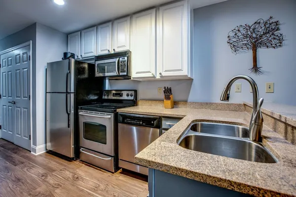 $229,000 | 215 West College Avenue, Unit 711, Tallahassee, FL 32301