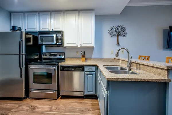 $229,000 | 215 West College Avenue, Unit 711, Tallahassee, FL 32301