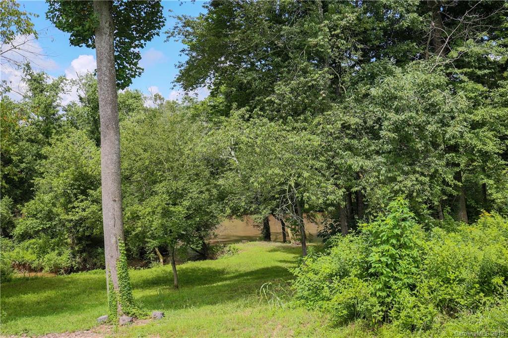 102 Roanoke Road Fletcher, NC 28732 - Photo 3 of 34