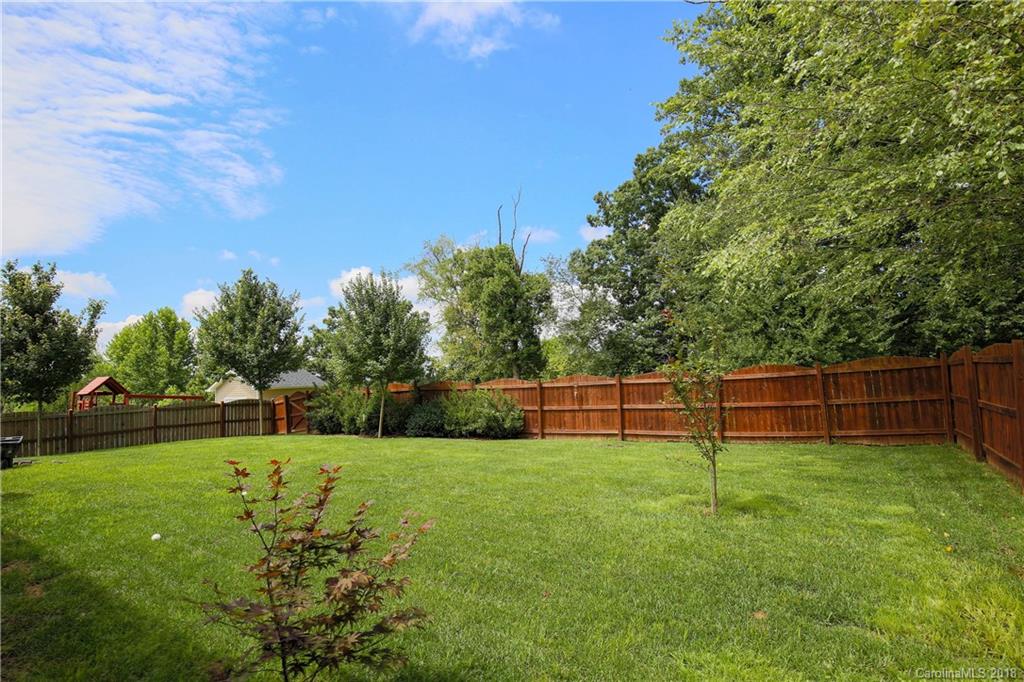 102 Roanoke Road Fletcher, NC 28732 - Photo 5 of 34