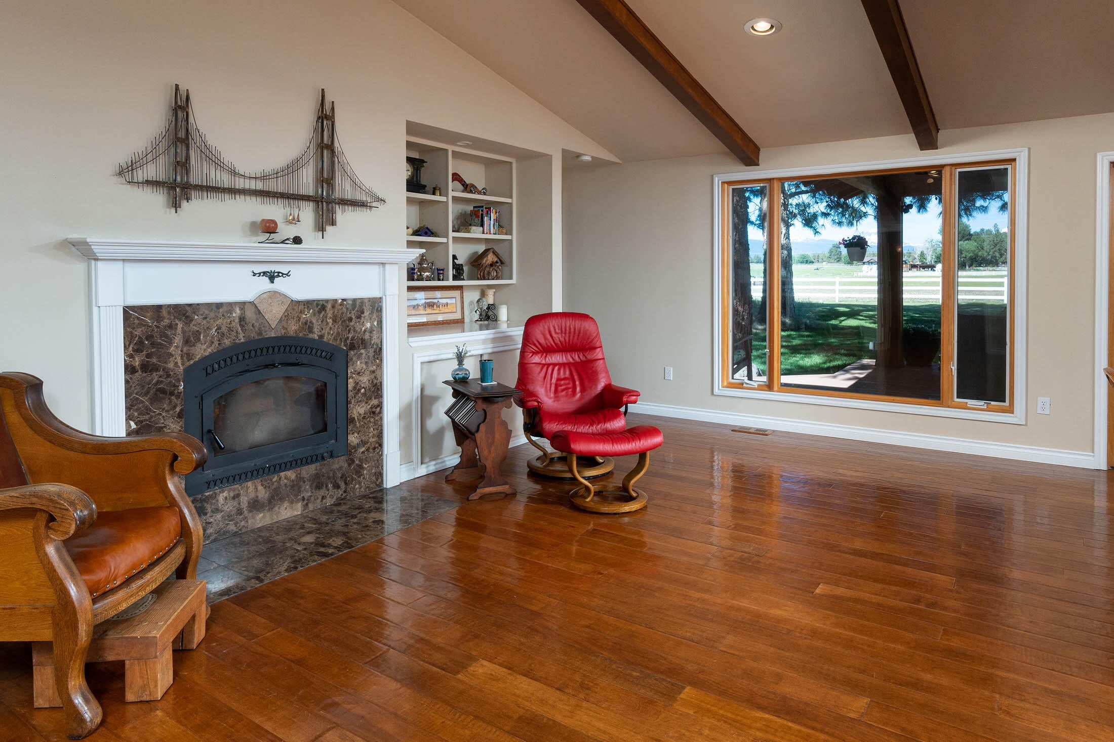 65111 Highland Road Bend, OR 97703 - Photo 11 of 37 Extraordinaire fireplace