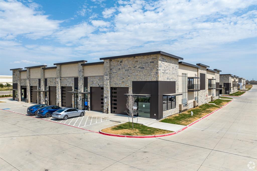 1501 East Belt Line Road Wilmer, TX 75172 - Photo 2 of 4