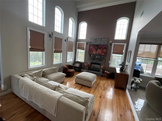 $915,000 | 86 Talbot Road, Harriman, NY 10926