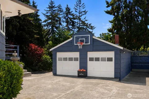 $1,348,888 | 707 West Bertona Street, Seattle, WA 98119