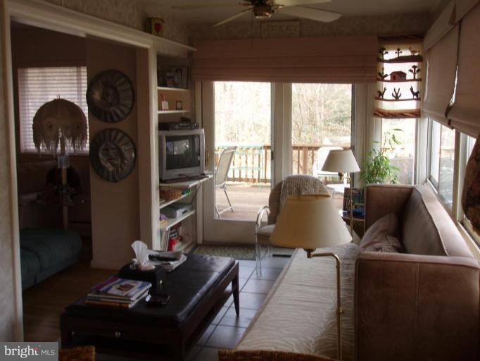 6207 Rockhurst Road Bethesda, MD 20817 - Photo 6 of 13 Den