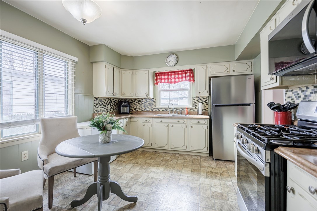 187 Nichols Street Rochester, NY 14609 - Photo 11 of 30