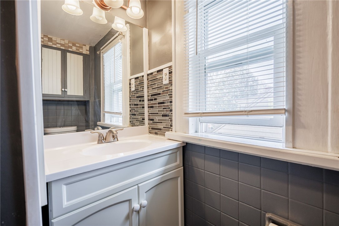 187 Nichols Street Rochester, NY 14609 - Photo 16 of 30