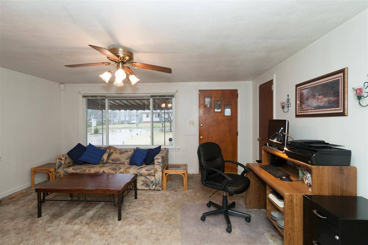 401 Grovemont Road Raleigh, NC 27603 - Photo 7 of 25 Living Room