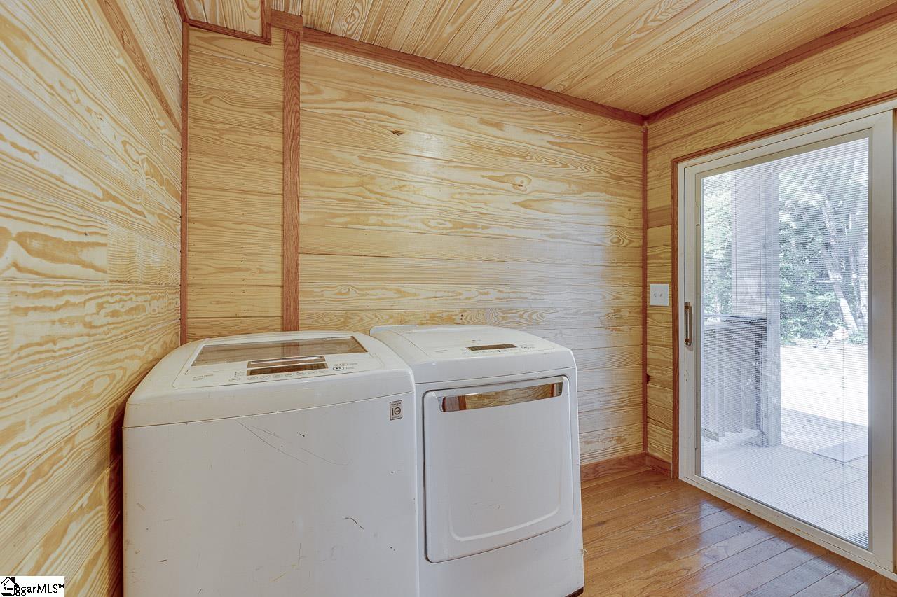 709 Chestnut Ridge Road Marietta, SC 29661 - Photo 19 of 32 Gallery Image 19