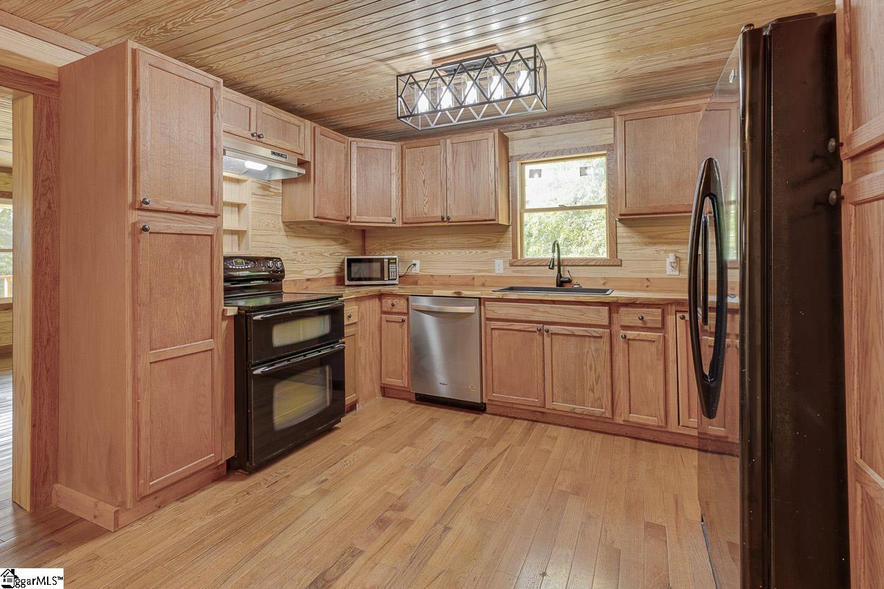 709 Chestnut Ridge Road Marietta, SC 29661 - Photo 23 of 32 Gallery Image 23