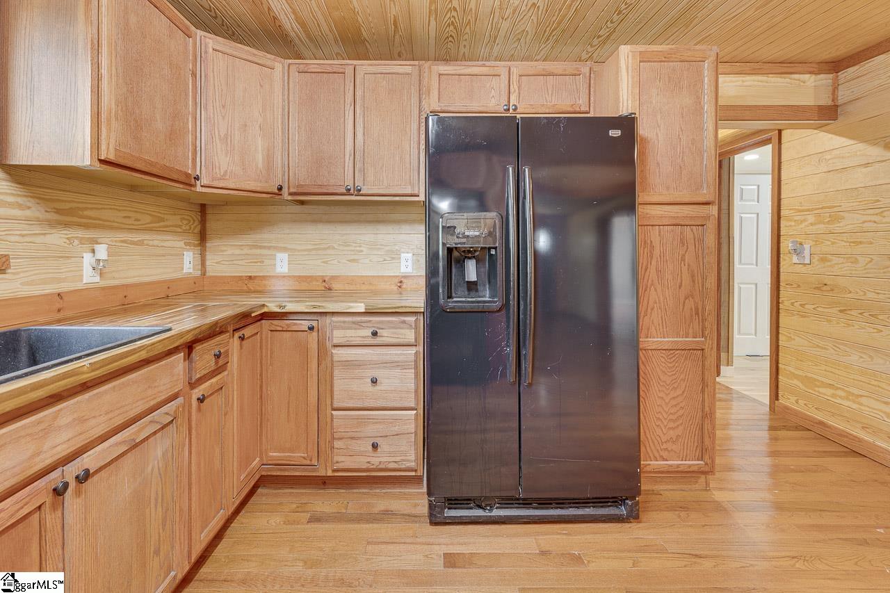 709 Chestnut Ridge Road Marietta, SC 29661 - Photo 25 of 32 Gallery Image 25