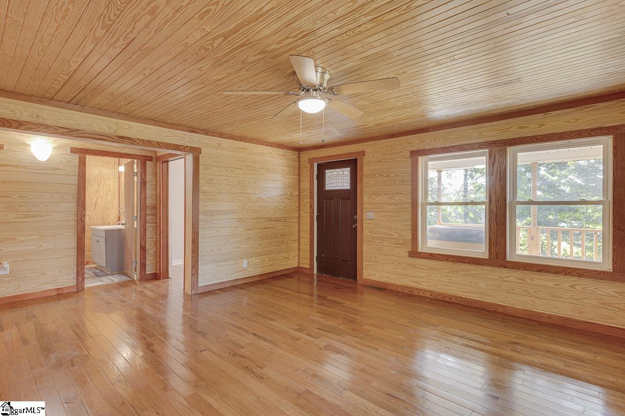 709 Chestnut Ridge Road Marietta, SC 29661 - Photo 6 of 32 Gallery Image 6