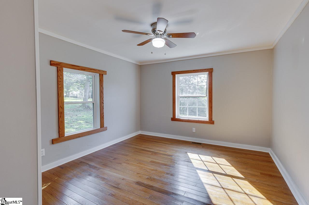 709 Chestnut Ridge Road Marietta, SC 29661 - Photo 8 of 32 Gallery Image 8