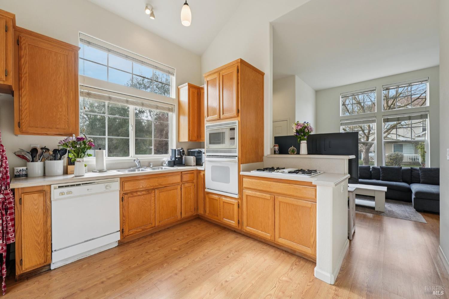 1311 Peterson Lane Santa Rosa, CA 95403 - Photo 5 of 48