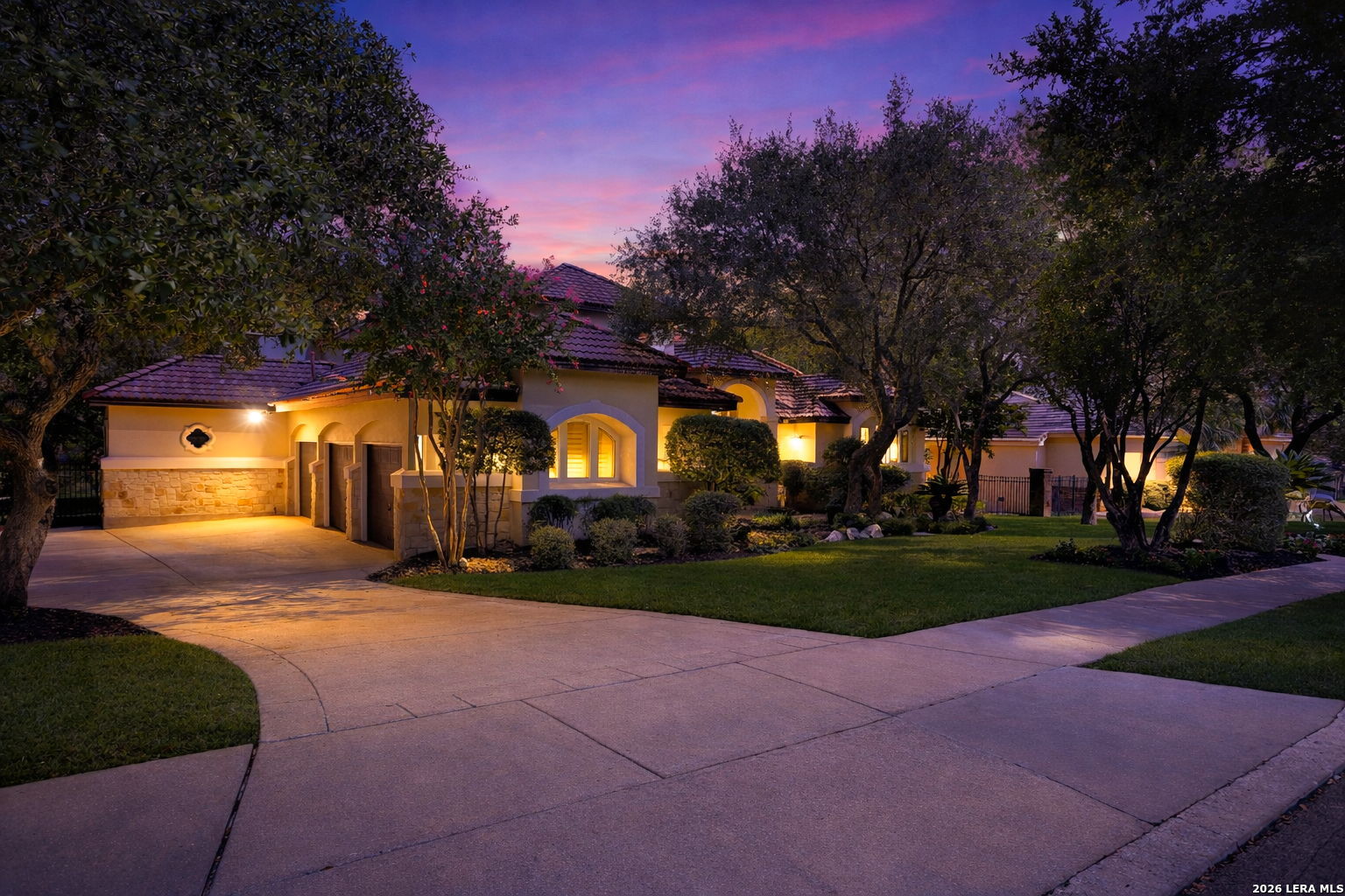 24630 Bogey Ridge San Antonio, TX 78260 - Photo 5 of 50 a view of a back yard