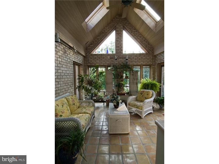 30 Forest Ridge Road Newark, DE 19711 - Photo 2 of 12 Sun Room