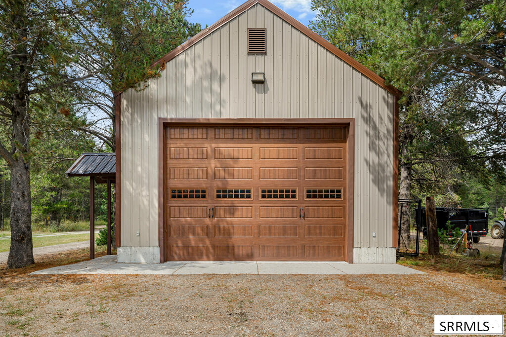 3708 Snake River Road Island Park, ID 83429 - Photo 4 of 58 Gallery Image 4
