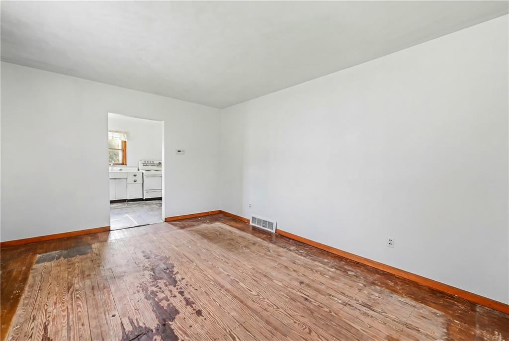 2196 Shadow Drive Sharpsville, PA 16150 - Photo 4 of 24