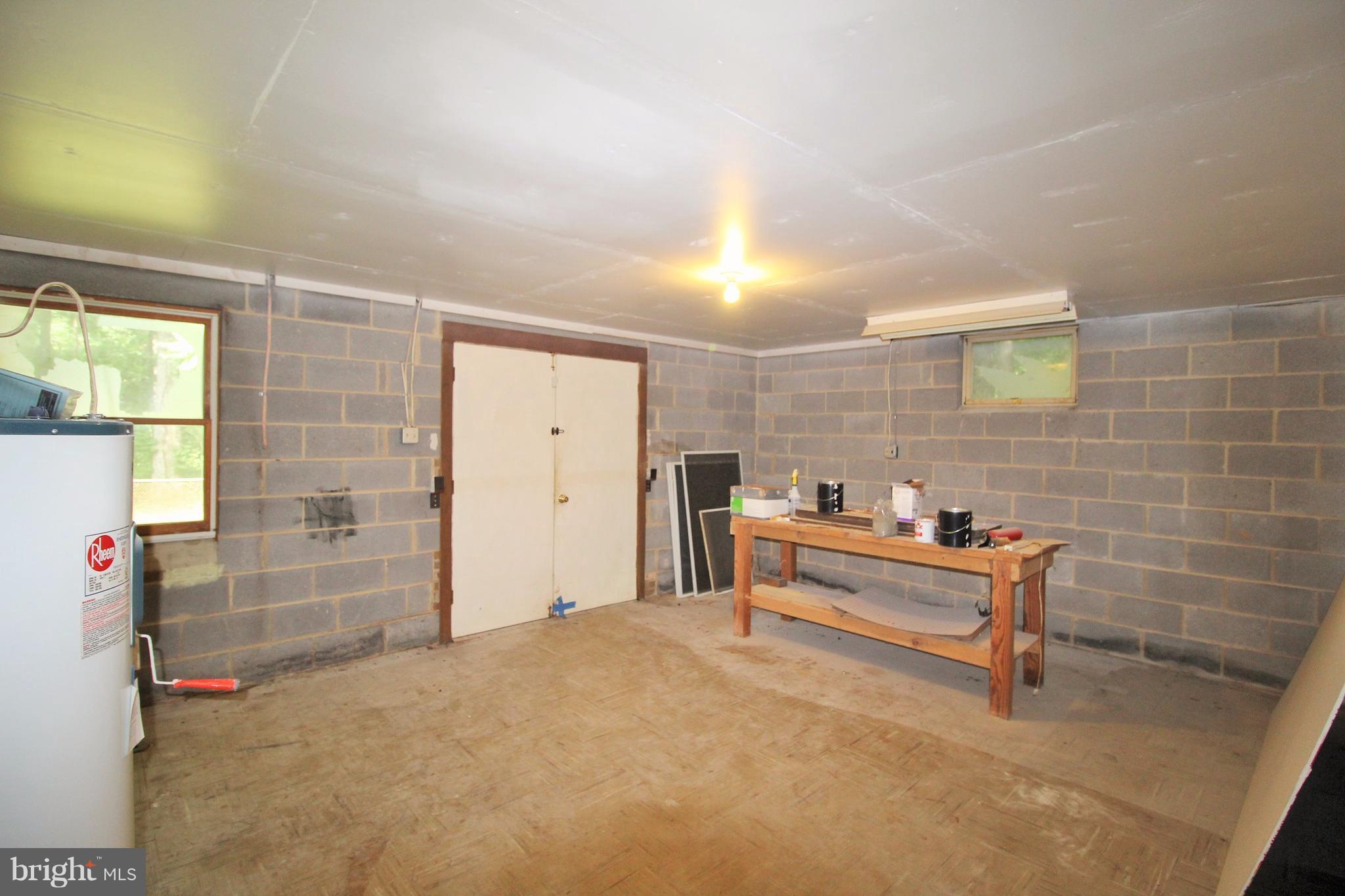 12919 Old Annapolis Road Mount Airy, MD 21771 - Photo 25 of 30 a view of a room with table and chairs