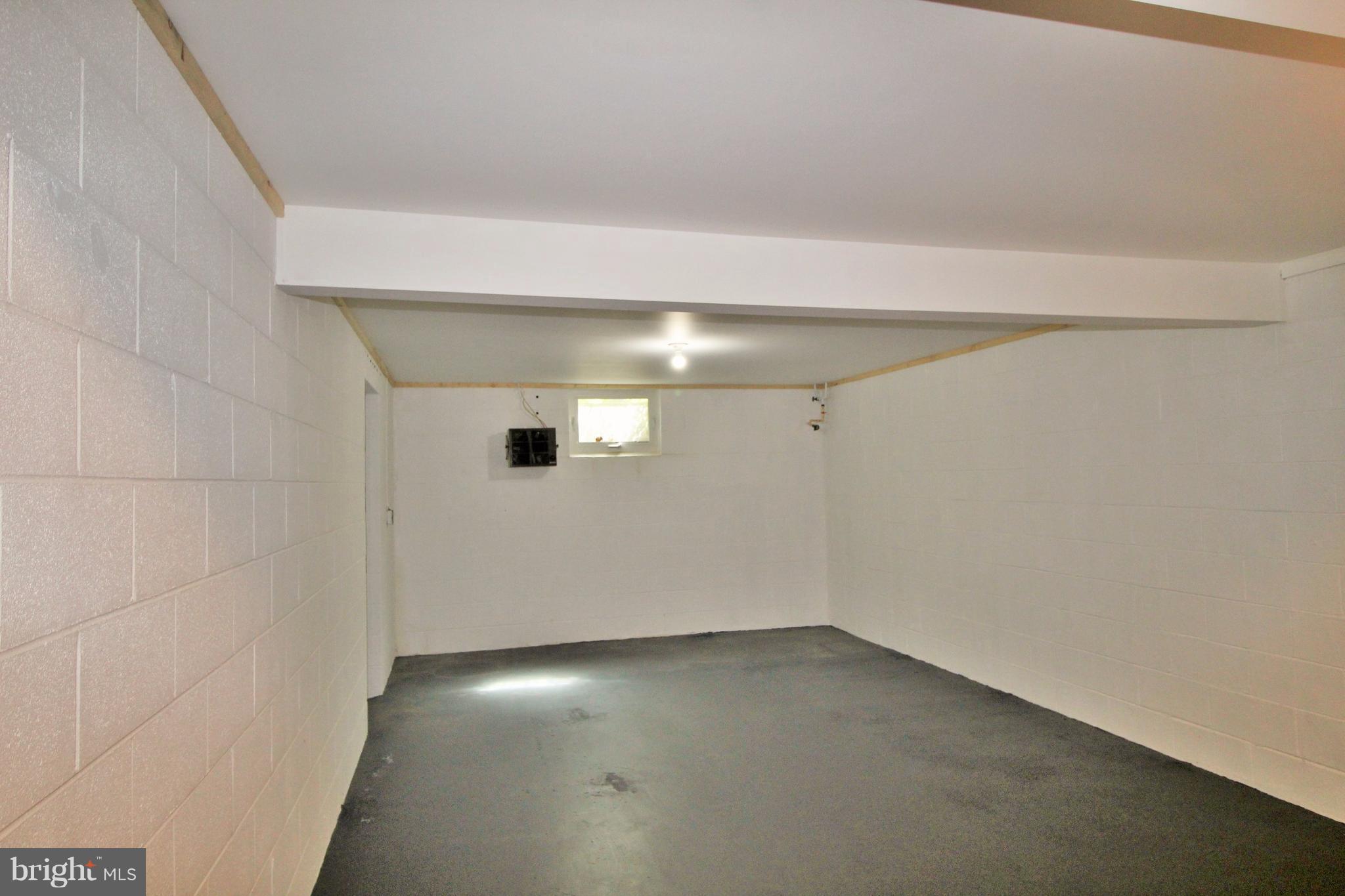 12919 Old Annapolis Road Mount Airy, MD 21771 - Photo 26 of 30 a view of an empty room