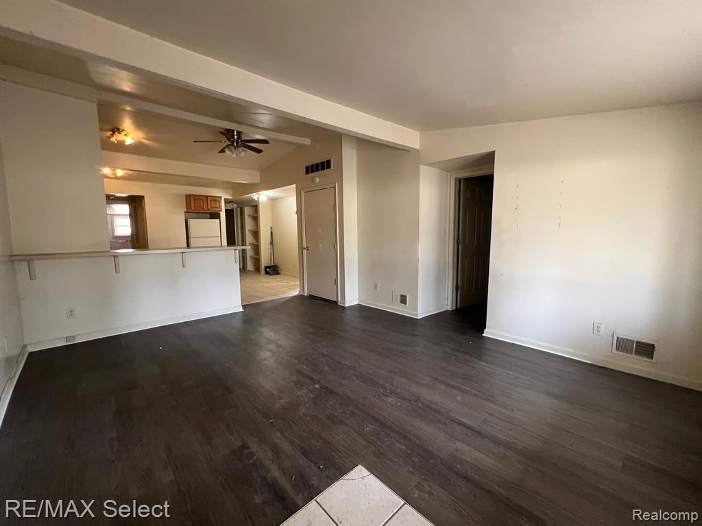 3211 South Center Road Burton, MI 48519 - Photo 16 of 30