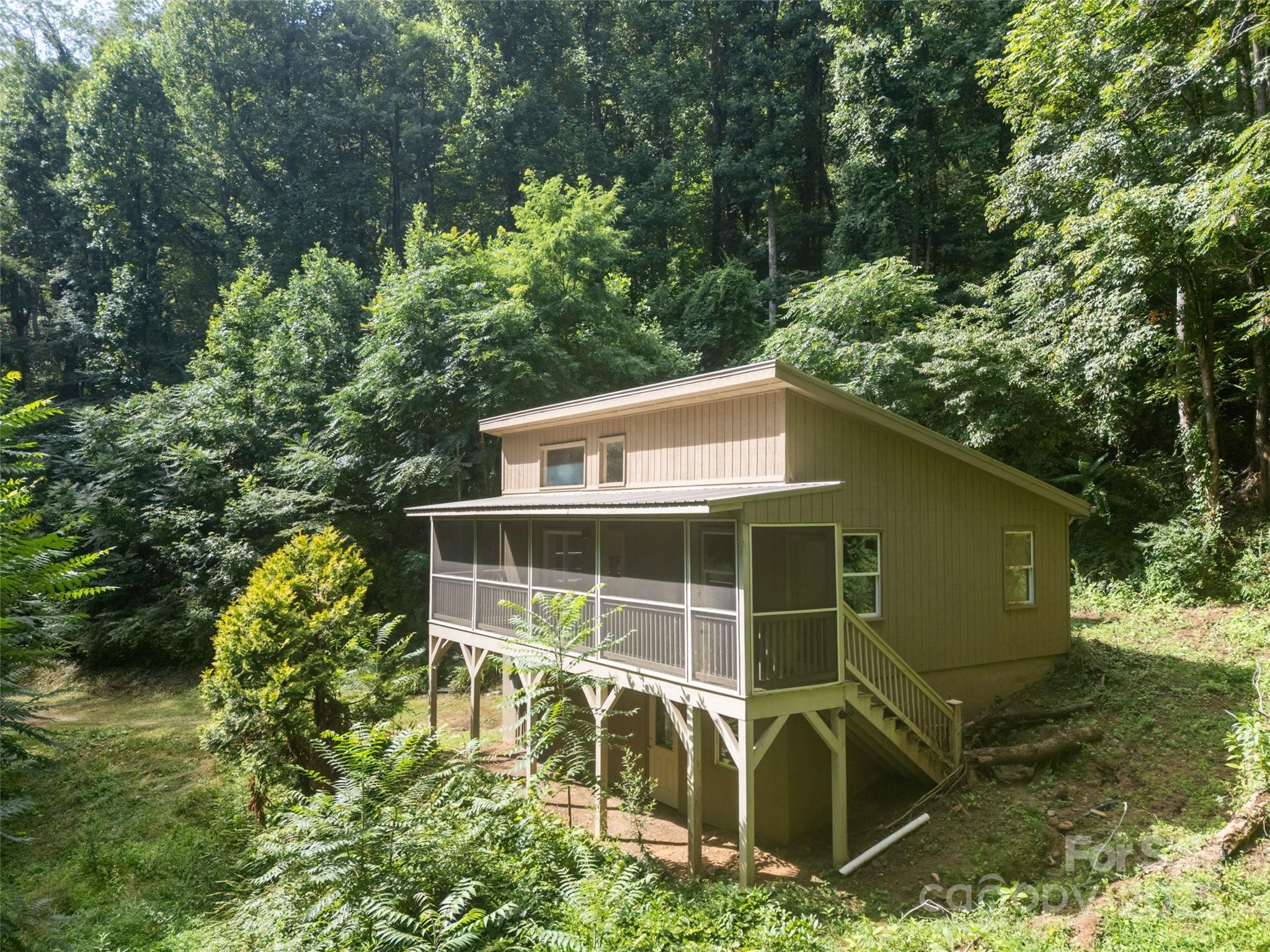 127 Franklin Road Swannanoa, NC 28778 - Photo 5 of 41 Gallery Image 5