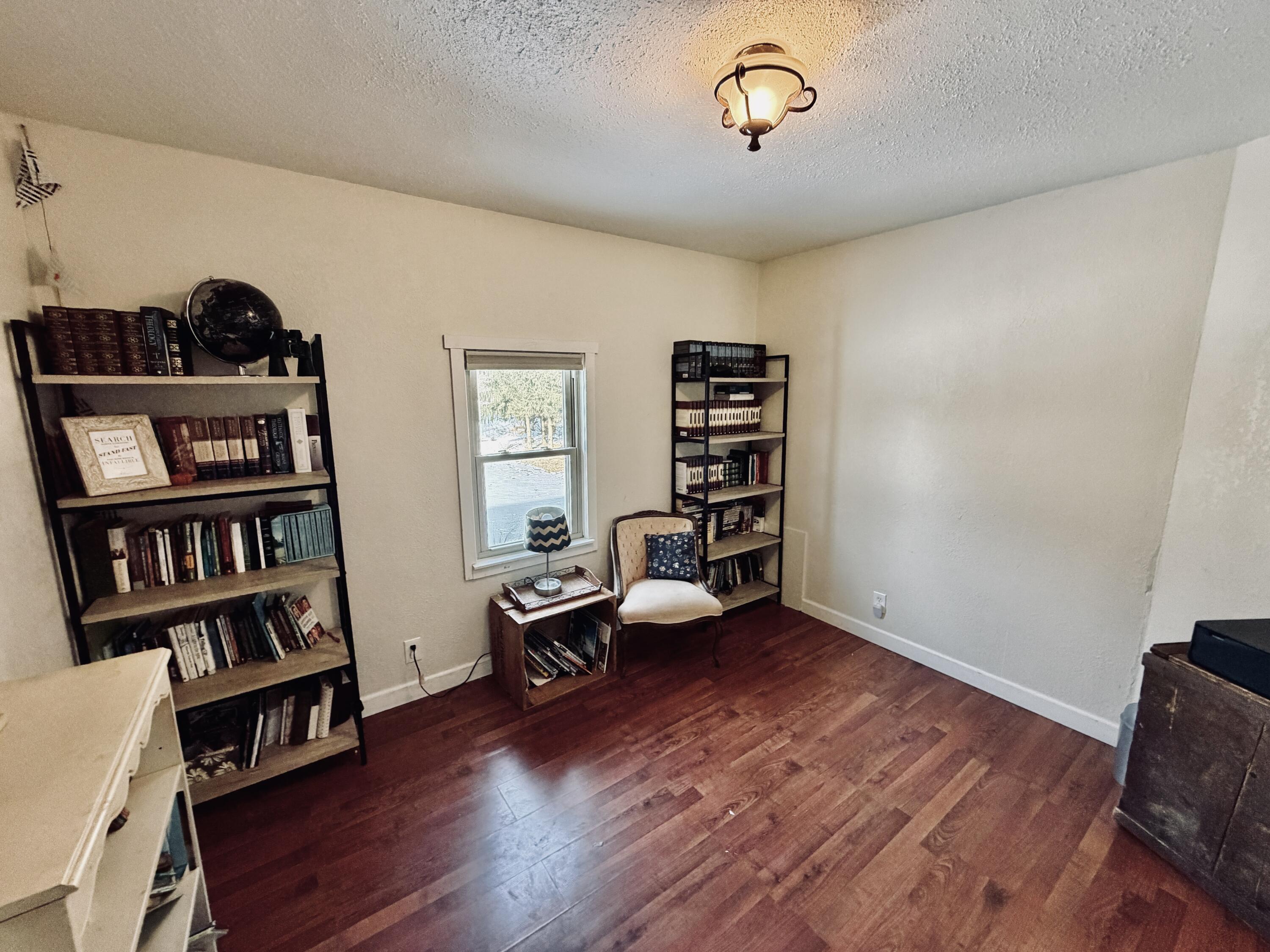 311 South Lapham Peak Road Delafield, WI 53018 - Photo 14 of 30 Office