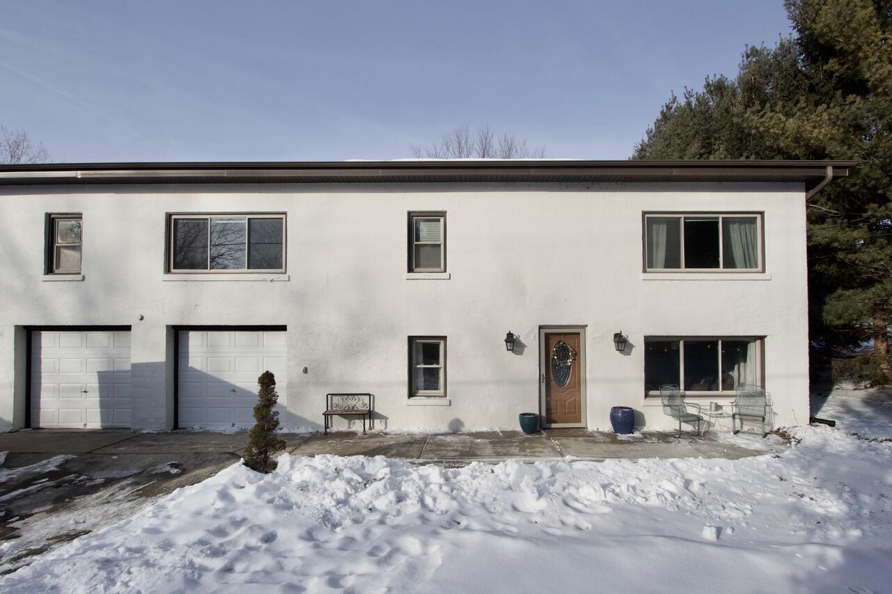 311 South Lapham Peak Road Delafield, WI 53018 - Photo 25 of 30 Front