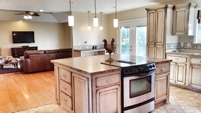 10755 Spanntown Road Arrington, TN 37014 - Photo 5 of 17 Open to Living Room for entertaining.