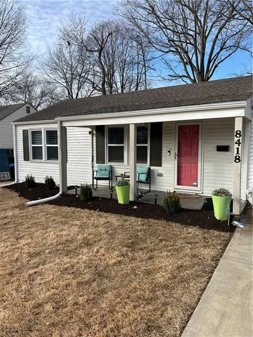 $240,000 | 8418 Summit Street, Kansas City, MO 64114