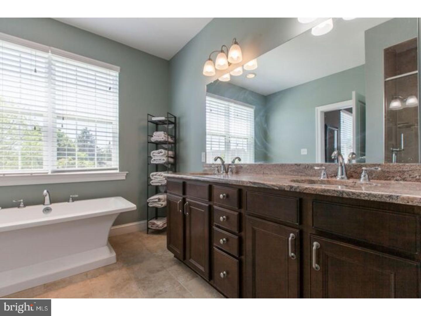 8730 Brierdale Road Philadelphia, PA 19128 - Photo 20 of 23 Bathroom