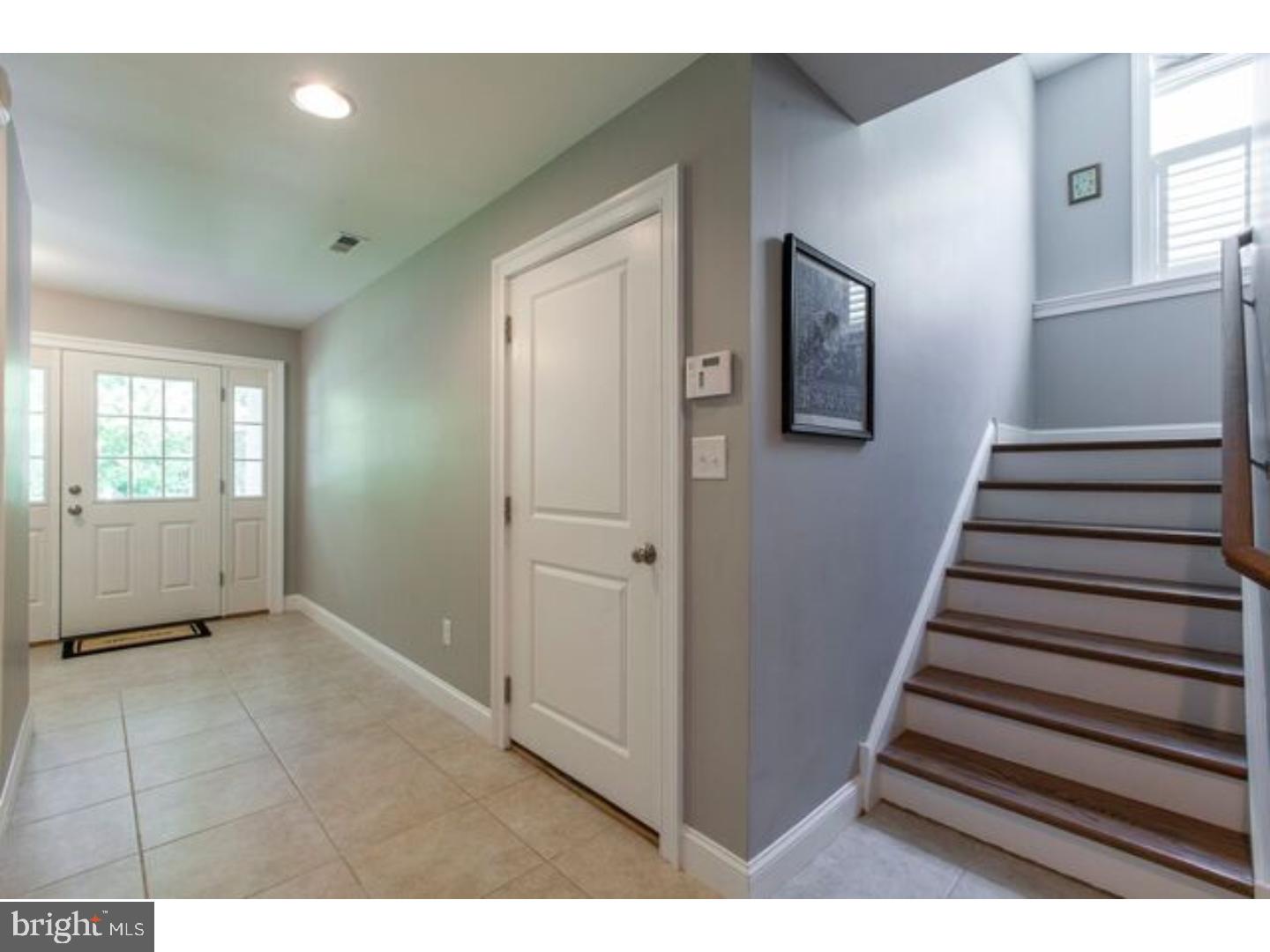 8730 Brierdale Road Philadelphia, PA 19128 - Photo 4 of 23 Foyer