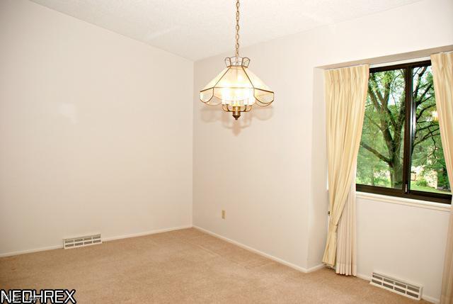 747 Hampton Ridge Drive Akron, OH 44313 - Photo 6 of 22 Gallery Image 6