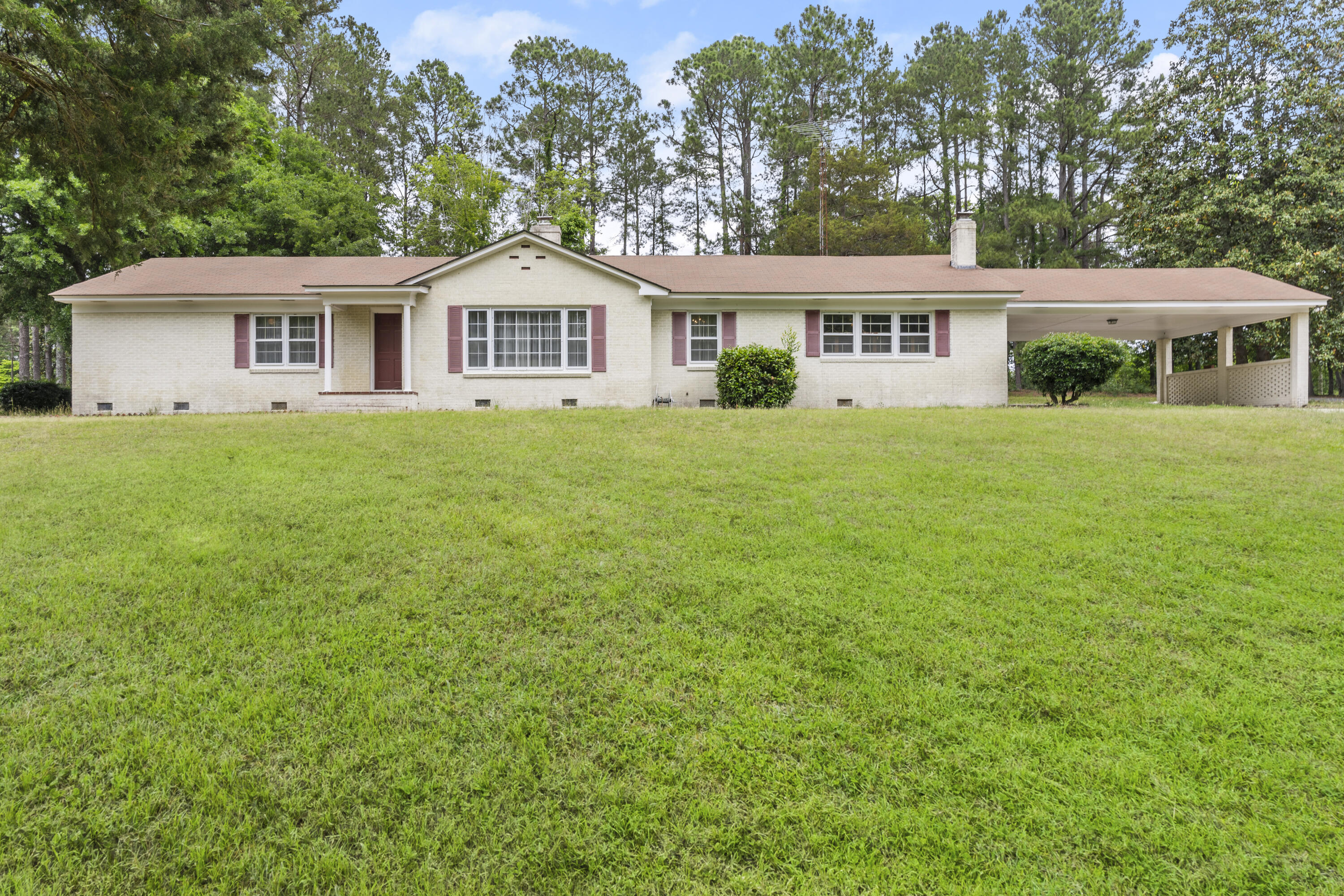 108 Somerset Avenue Norway, SC 29113 - Photo 1 of 35 DSC08663a