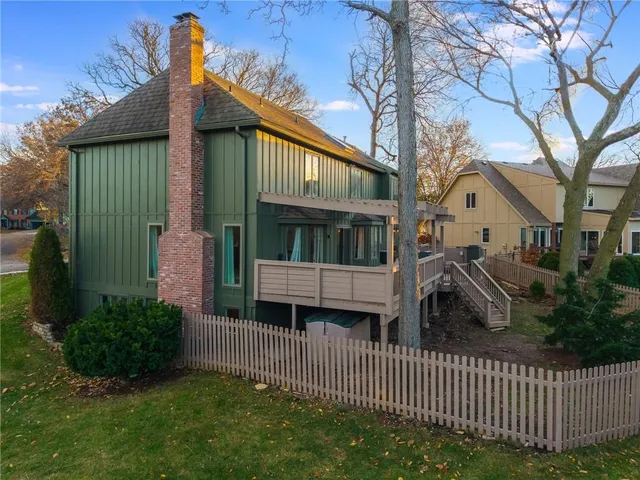 $629,950 | 9732 West 115th Street, Overland Park, KS 66210