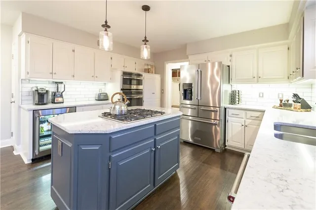 $629,950 | 9732 West 115th Street, Overland Park, KS 66210