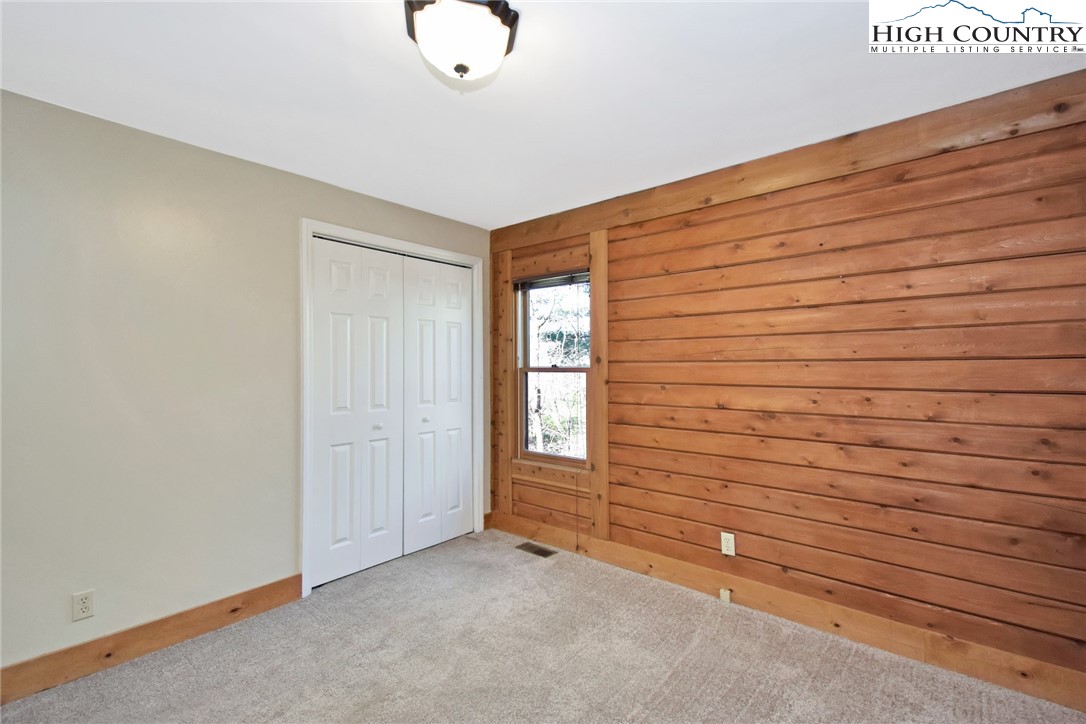 218 Doe Run Purlear, NC 28665 - Photo 23 of 47