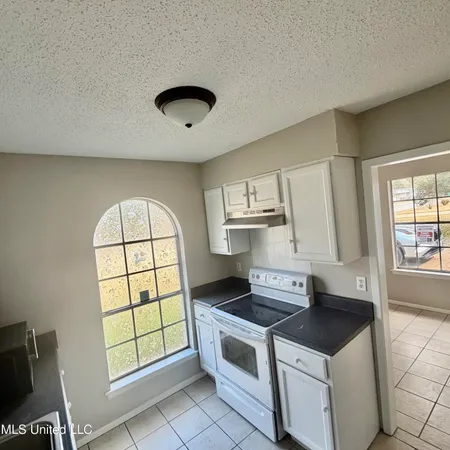$1,600 | 2513 Calle Hermosa Street, Gautier, MS 39553