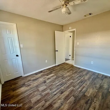 $1,600 | 2513 Calle Hermosa Street, Gautier, MS 39553