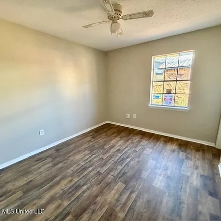 $1,600 | 2513 Calle Hermosa Street, Gautier, MS 39553