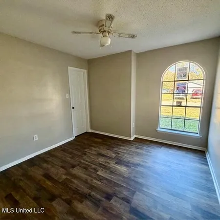 $1,600 | 2513 Calle Hermosa Street, Gautier, MS 39553
