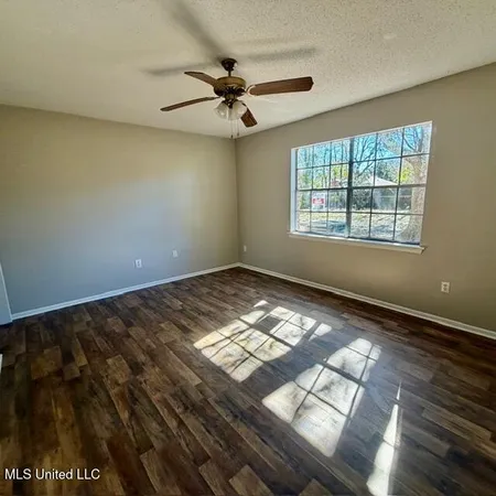 $1,600 | 2513 Calle Hermosa Street, Gautier, MS 39553