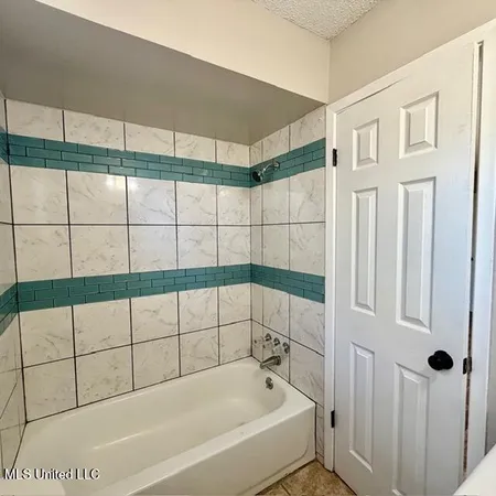 $1,600 | 2513 Calle Hermosa Street, Gautier, MS 39553
