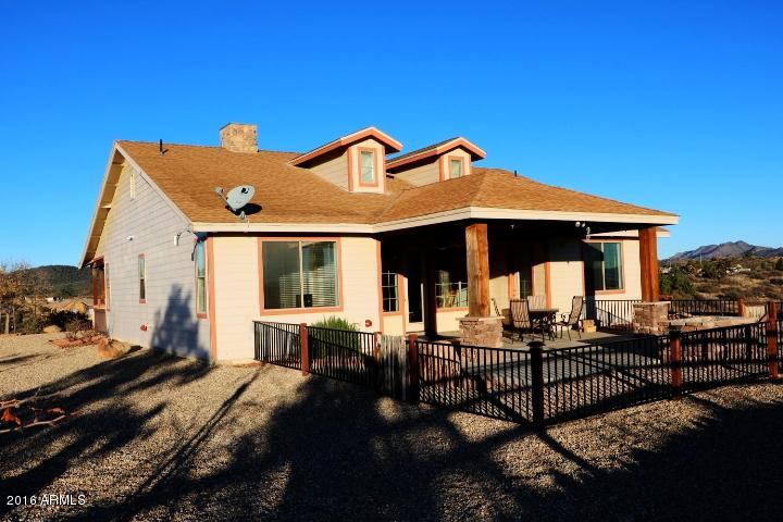 18221 Peeples Valley Road Peeples Valley, AZ 86332 - Photo 5 of 28 Exterior - back