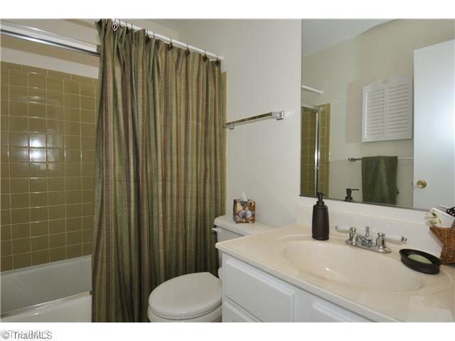 Master Bath/Spa.