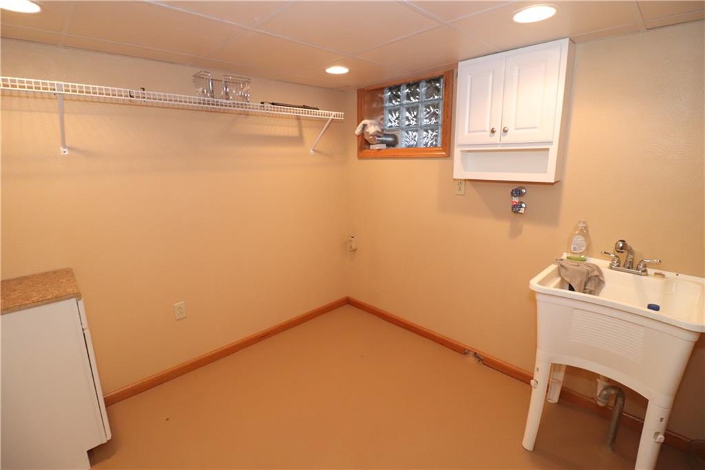 305 Shutt Road Greensburg, PA 15601 - Photo 12 of 18 Gallery Image 12