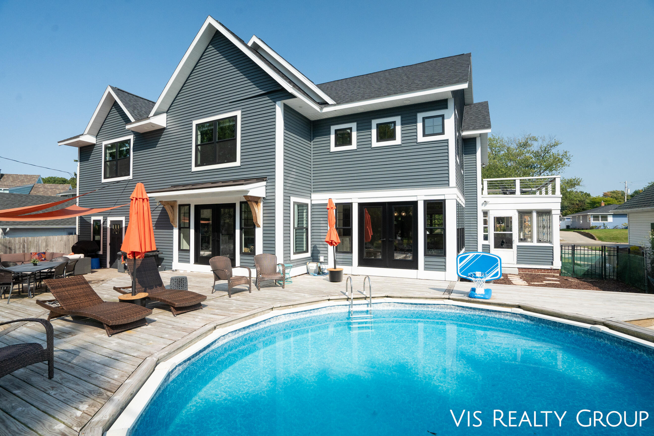 1607 Sheldon Road Grand Haven, MI 49417 - Photo 4 of 58 DSC09816