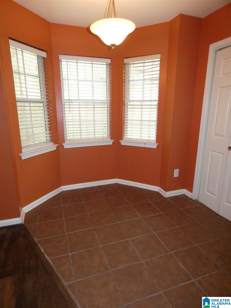118 Windsor Ridge Drive Pelham, AL 35124 - Photo 5 of 13