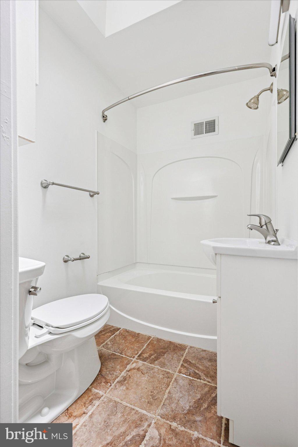 348 Ripka Street, Unit 2 Philadelphia, PA 19128 - Photo 8 of 13