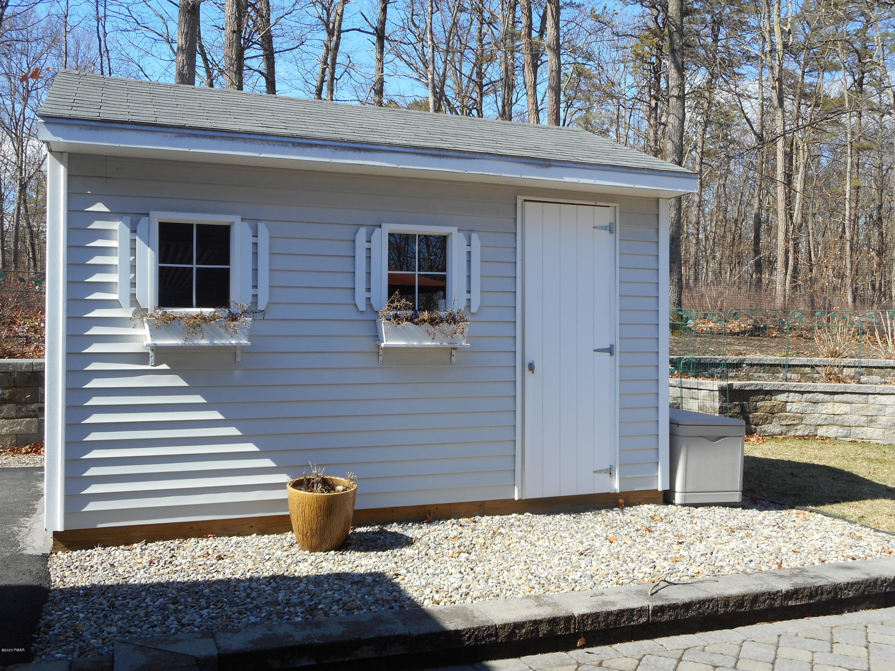 104 Springbrook Court Shohola, PA 18458 - Photo 4 of 30